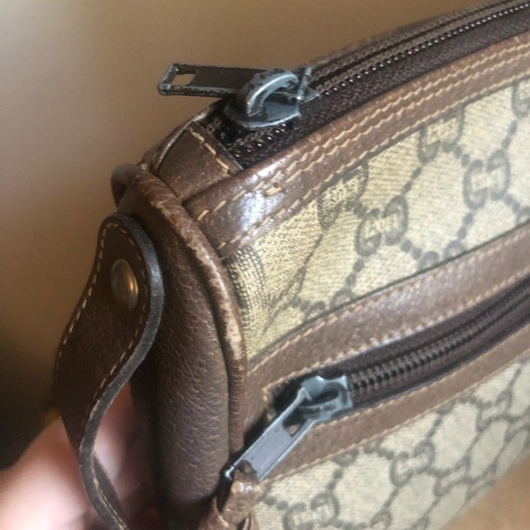 Vintage Gucci Plus Clutch - Picture 6 of 15